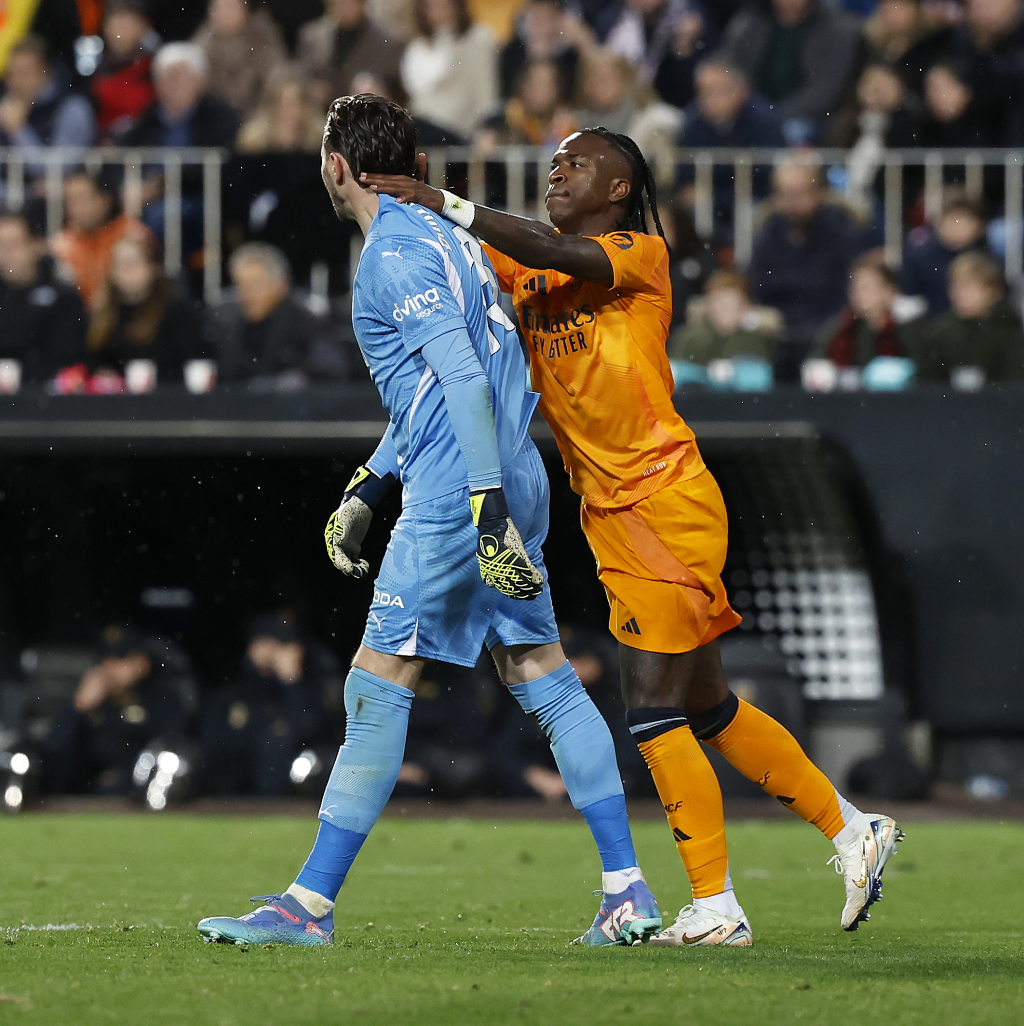 尽管如此 尽管如此